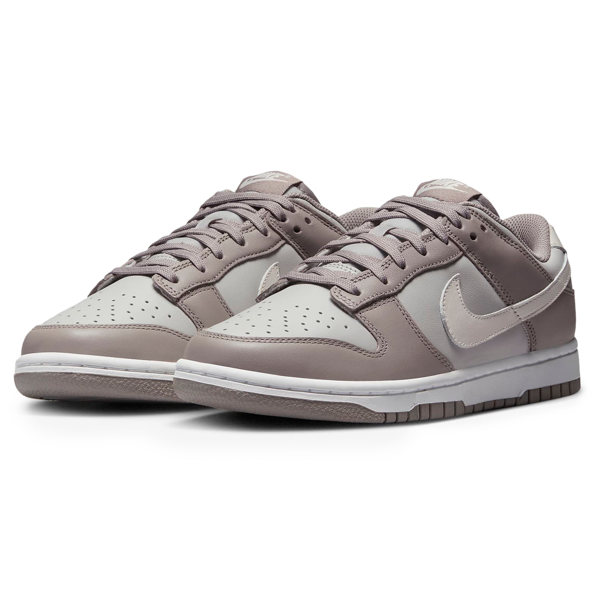 Front side view of Nike Dunk Low Bone Beige (W) FD0792-001